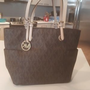 Michael kors purse